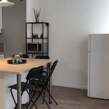 Logement 5 Personnes Proche Cv Et Parking Prive Appartement Saint-Etienne  Buitenkant foto